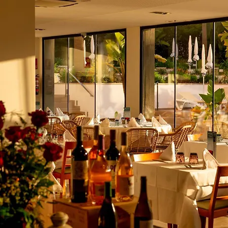 Aqua The Breeze (adults Only +18) Santa Susanna
